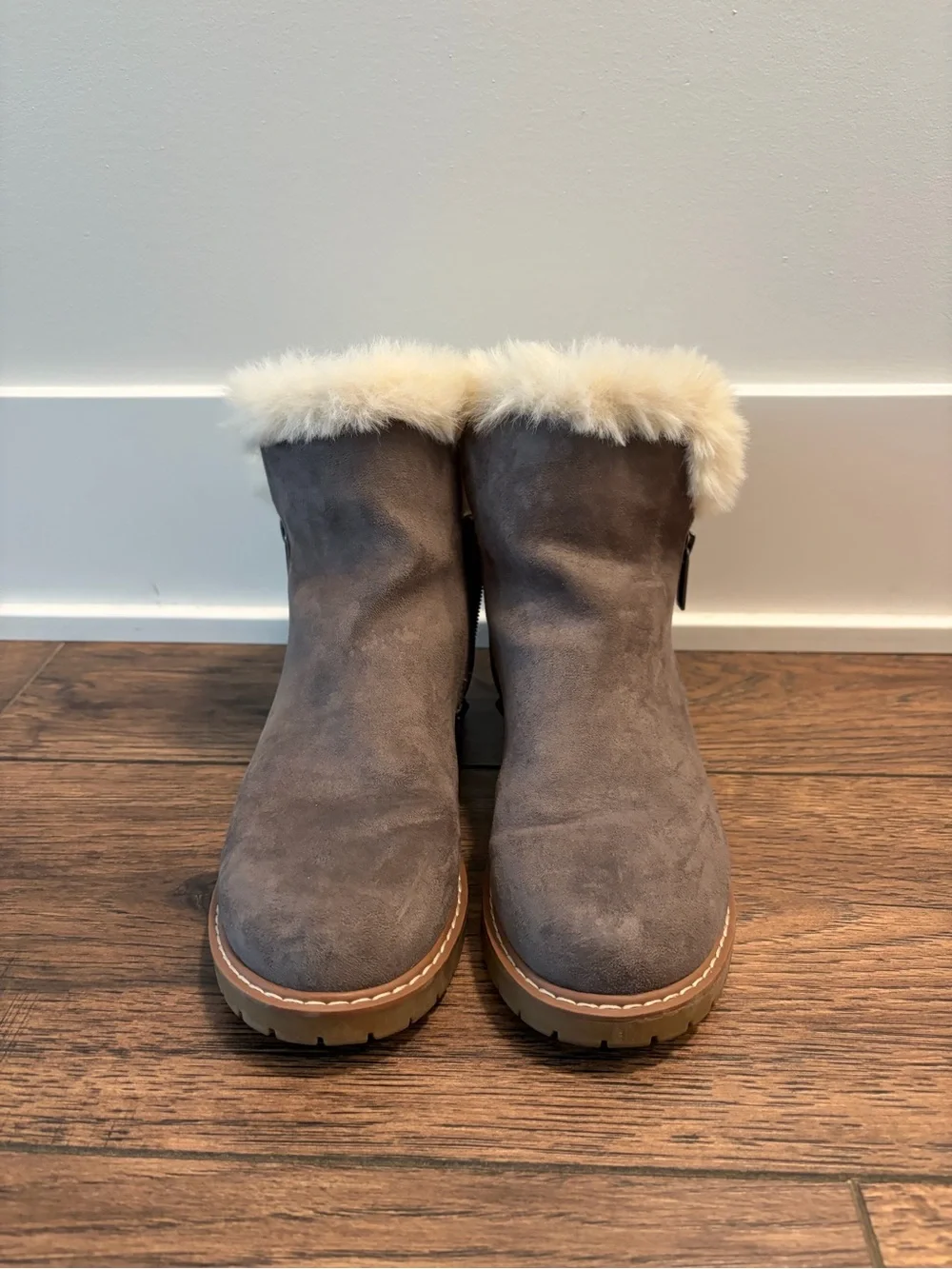 American Eagle Outfitters comfortable taupe